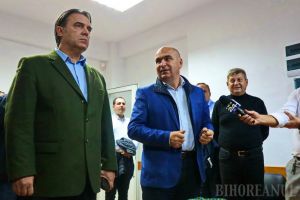 La PNL, bucurie cu măsură. Bolojan zice că „a fost o sărbătoare a democraţiei” şi anunţă continuarea campaniei pentru turul doi (FOTO / VIDEO)