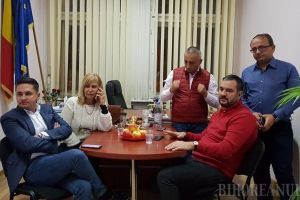 Extrem de tensionaţi înainte de exit-poll, PSD-iştii bihoreni au răsuflat uşuraţi la aflarea rezultatelor. Mang: „Mă aşteptam la un scor mai bun” (FOTO / VIDEO)