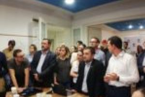 VIDEO: S-a lăsat cu lacrimi la sediul USR din Timişoara, la aflarea rezultatelor: „Mai vorbim mâine dimineaţă”