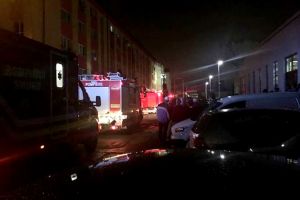 Peste 40 de persoane evacuate dintr-un bloc, în urma unui incendiu, la Timişoara