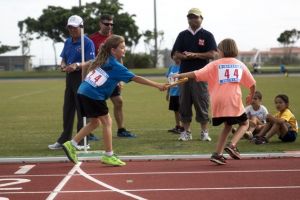 Jocuri şi concursuri atletice pentru elevii din judeţul Braşov, la Coresi Mall