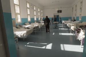 Între 4.000 si 10.000 euro, şpaga pentru angajări la un spital condus de un medic din Botoşani. Conducerea, reclamată la DNA