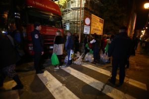 Reprezentanţii secţiilor sosesc cu voturile, în saci, la Biroul Electoral Judeţean Timiş