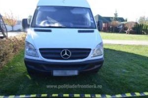 Aproximativ 33.000 pachete cu tigari de contrabanda, confiscate la frontiera de nord