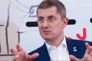 Barna are zilele numarate in USR. Cine vrea sa-l dea la o parte