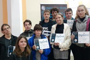 FOTO. Triumf al elevilor sătmăreni la Concursul regional de fizică ,,Topfiz”