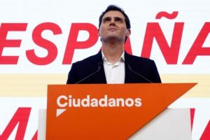 Aţi mai auzit aşa ceva? „A fi deputat nu înseamnă un salariu, e o onoare” – Discursul de adio al unui tânăr politician VIDEO