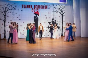 FOTO Au fost desemnaţi Miss şi Mister Boboc la Grupul Școlar „Alexandru cel Bun” din Botoşani. Vezi cine sunt!