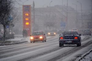 Scăderi de 15 grade, de la o zi la alta: Ne aşteaptă o iarnă imprevizibilă, cu viscol puternic şi ninsori abundente