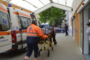 Accident de muncă la o firmă de construcţii din Botoşani. Un angajat a ajuns la spital