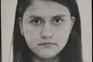 Aţi văzut-o? Poliţiştii caută o fată de 15 ani