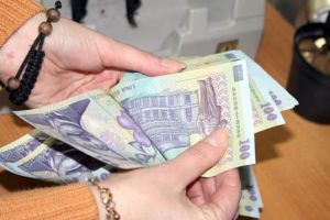 Familii şi persoane singure din Alba vor primii ajutoare de urgenţă: 1.000.000 lei pentru 299 familii din toată ţara