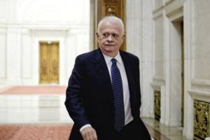 Condamnarea primita de Hrebenciuc pentru retrocedari ilegale de paduri a fost anulata. Dosarul se va rejudeca de la zero