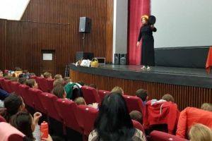 Centrul Cultural „Lucian Blaga” Sebeş organizează preselecţii pentru seminariile „Limba engleză prin lectură şi joc de rol”