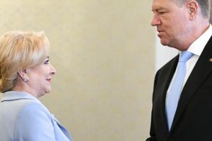 Klaus Iohannis nu vrea dezbatere cu Viorica Dăncilă. În 2014, îl acuza pe Ponta că e arogant şi lipsit de curaj dacă nu iese la confruntare