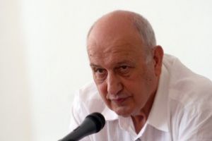 Baia Mare: Strada Rachetei va purta numele marelui antrenor emerit Lascar Pana, iar Piata Arhiepiscop Iustinian se va transforma in Piata Partizanilor