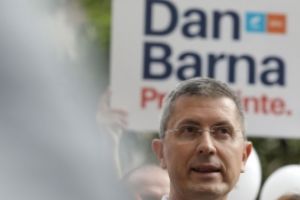 BUBUIE circul în USR: soţia lui Dan Barna i-ar fi făcut pe membri c***ţi!