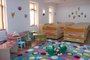 Cât vor plăti părinţii din 2020 pentru copiii care merg la creşele din Braşov