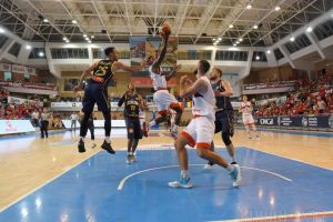 Baschet: CSM CSU Oradea întâlneşte din nou echipa din Sibiu, în deplasare