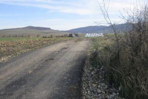 Dezastrul continuă! Castrul roman de la Ilişua, pe cale de a dispărea sub betoane