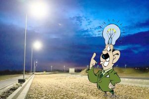 Să fie lumină! Şefii Consiliului Judeţean s-au înghesuit... să aprindă becurile la viitorul Parc Industrial din Tileagd