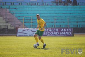 Foresta stă într-un singur fundaş central pe acest final de tur