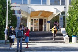 Premiul I pentru o masterandă a Universităţii sucevene în cadrul unui concurs de traduceri