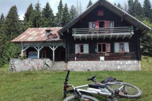 Donaţiile pentru salvarea Cabanei Leaota vor fi restituite. Nu s-a putut ajunge la un acord cu proprietarul danez