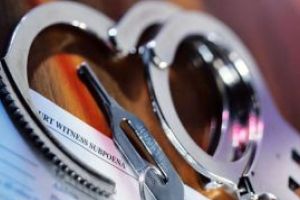 Un tanar din Targu Lapus si-a pierdut libertatea! Condamnat pentru talharie calificata si furt calificat, incarcerat de politisti