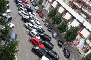 Soft pentru parcări în Alba Iulia: Beneficiarii de locuri de parcare, anunţaţi pe telefon când le expiră contractul