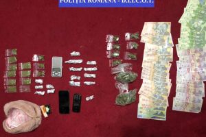 DIICOT: Perchezitii domiciliare in Ramnicu Valcea. Persoane banuite de trafic de droguri