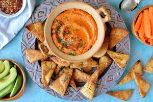 Hummus de post – Pastă de năut cu usturoi şi ardei copţi