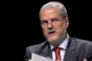 Adrian Năstase îi explică lui Klaus Iohannis de ce trebuie să accepte dezbaterea: şi eu am avut probleme cu Băsescu