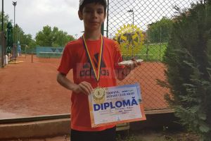 Karlo Piticaru este numărul 5 naţional la categoria de vârstă sub 10 ani