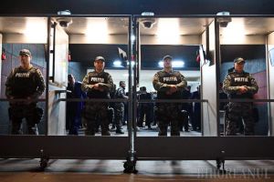 Cu mascaţi şi preot: Poliţia Bihor a inaugurat cel mai modern poligon de tragere din ţară (FOTO / VIDEO)