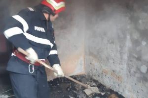 FOTO: Incendiu la o casă din Miviliţa