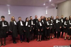 FOTO VIDEO| Tineri avocaţi au depus jurământul de intrare în profesie în cadrul unei ceremonii organizate de Baroul Alba