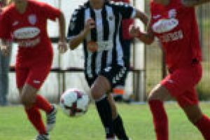 Fetele, în continuare la putere! Becicherecului Mic îi merge bine în toate competiţiile