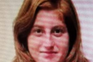 Fată de 15 ani căutată de poliţie după ce a plecat spre şcoală şi a dispărut, la Giarmata
