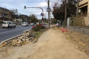 Pavaj pe trotuarele din centru din 2020, până atunci plombări. Robu: Nu e nimic senzaţional