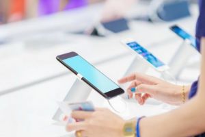 Atenţie la ofertele online de Black Friday! Sfaturi pentru prevenirea înşelătoriilor