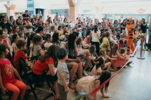 Spectacol interactiv al Teatrului Zbribulici, la Iulius Mall Suceava