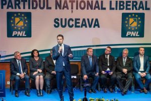 Secretarul general al PNL, Robert Sighiartău, a declarat la Suceava că este momentul ca PSD ...