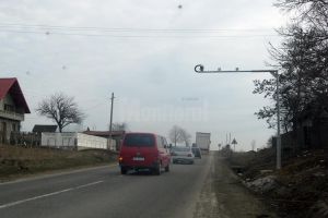 Trei camere fixe pentru controlul rovinietei sunt funcţionale pe şoselele judeţului