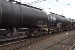 Hoţii de combustibil au dat iar lovitura! Două vagoane de motorină, găsite goale într-o gară din Bihor