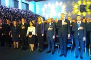 (GALERIE)Fotografia zilei: Klaus Iohannis, prezent la Sala Polivalenta “Lascar Pana”