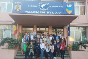 Ziua Dobrogei. Activitati cultural-artistice, desfasurate de elevii Liceului Teoretic Carmen Sylva Eforie Sud (galerie foto)