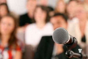 Concurs de discursuri pentru elevi