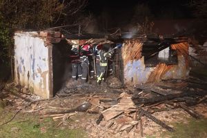 Un bărbat de 70 de ani din Budacu de Sus a murit în casa cuprinsă de incendiu (FOTO)