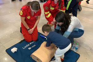 Maratonul Resuscitării: timişorenii sunt învăţaţi cum să ofere primul ajutor